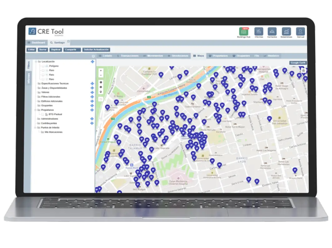 Laptop mostrando el mapa de propiedades comerciales en CRE Tool